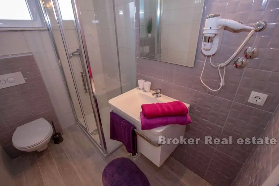 apartmanska vila prvi red do mora i plaže - slika 15