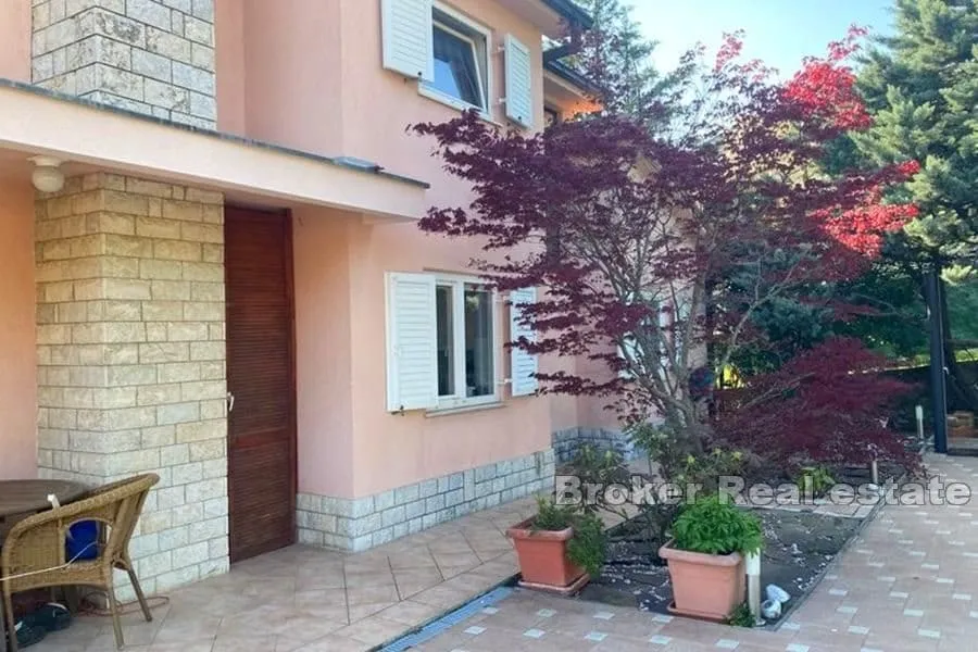 kuća s bazenom - slika 8