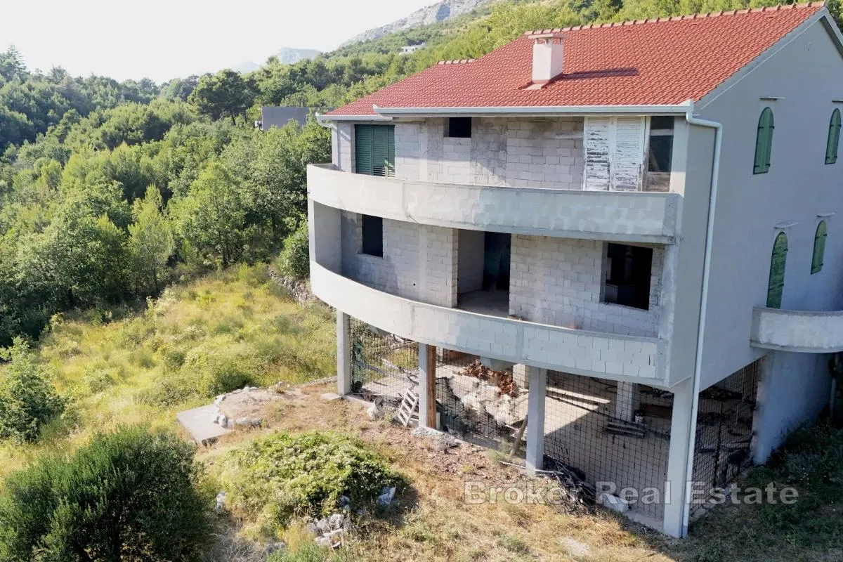 samostojeća kuća u roh-bau izvedbi - slika 3