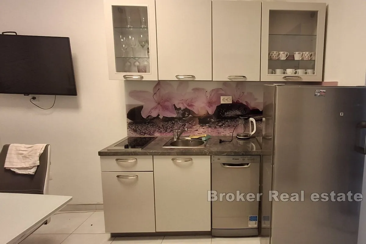 građevinsko zemljište s tri apartmana prvi red do mora - slika 5