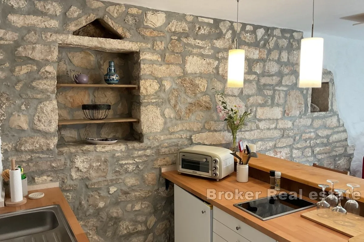 dvojna kamena kuća s panoramskim pogledom na more - slika 9