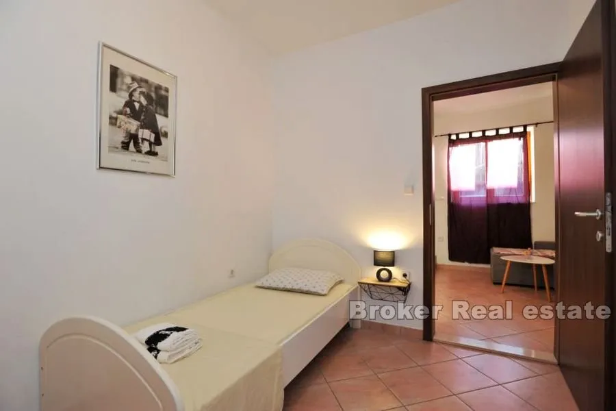 dvojna apartmanska kuća - slika 12