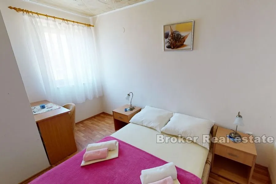 apartmanska kuća s pogledom na more - slika 9
