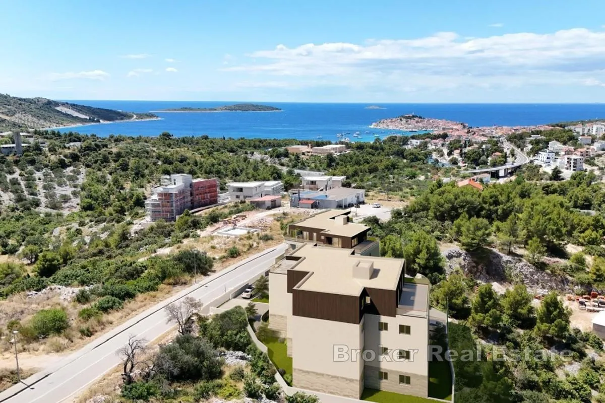 ekskluzivan dvosoban stan s otvorenim pogledom na more - s11, treći kat - slika 2