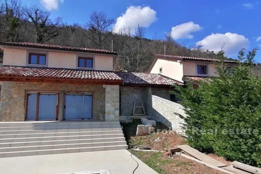 ičići, dvije kuće s bazenom - slika 9