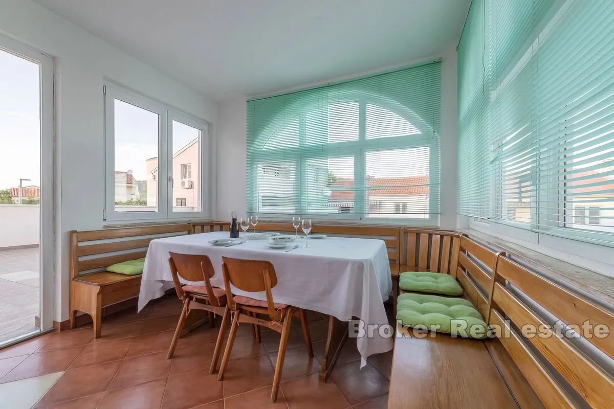 apartmanska kuća blizu plaže - slika 3