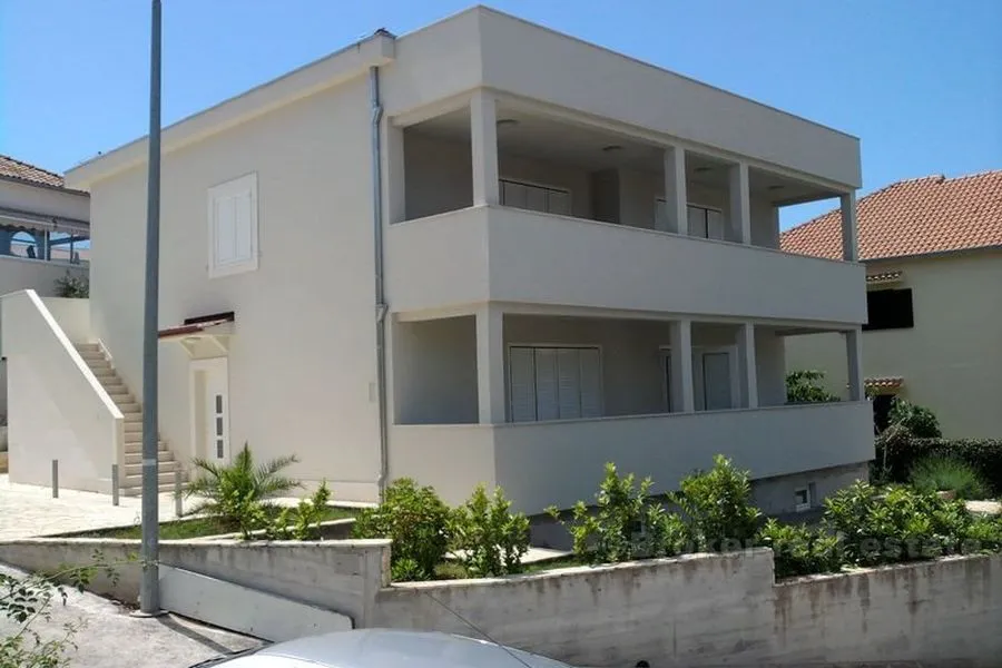 Vila od 280m2 na parceli od 521m2, na prodaju - Žedno, Trogir
