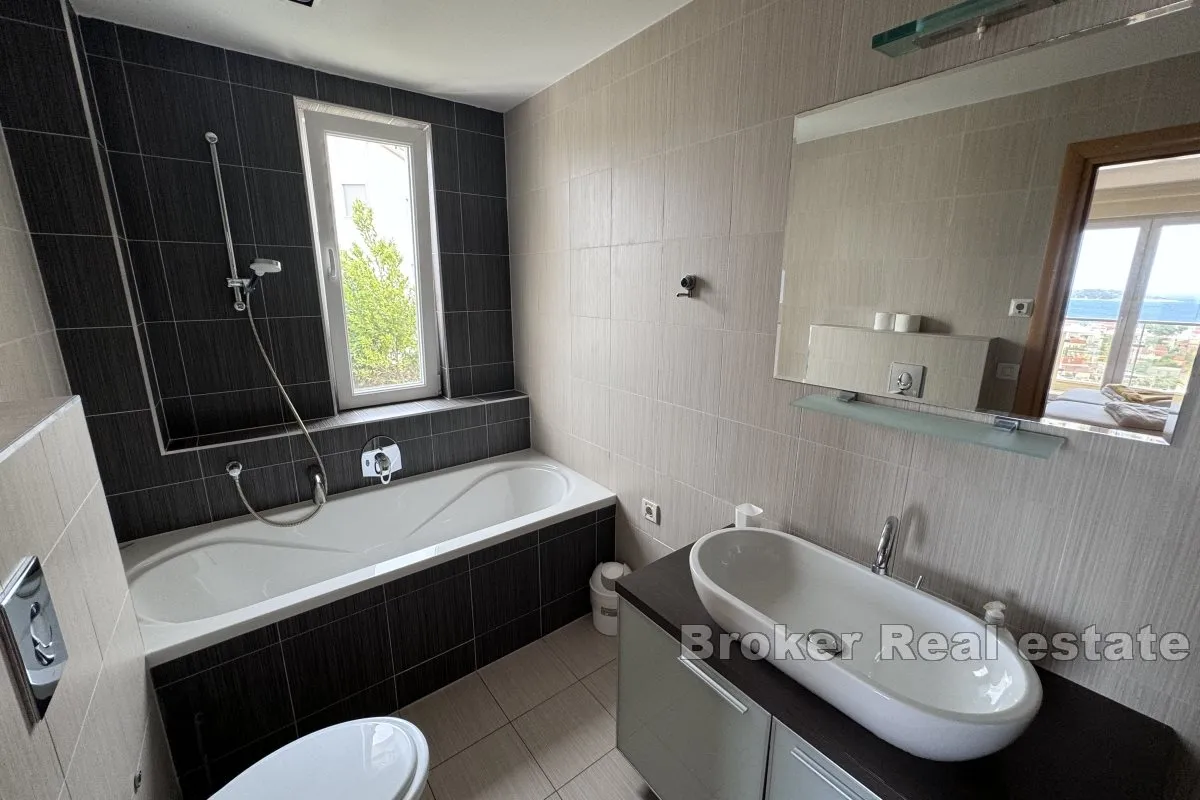 apartman s pogledom na more - slika 9
