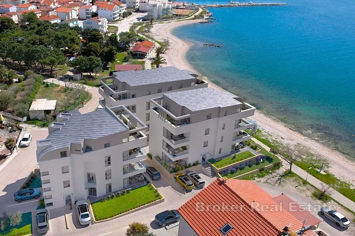 Moderni apartmani prvi red do mora - Pag