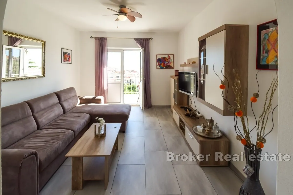 poslovno apartmanska kuca sa prekrasnim pogledom i blizinom mora - slika 8