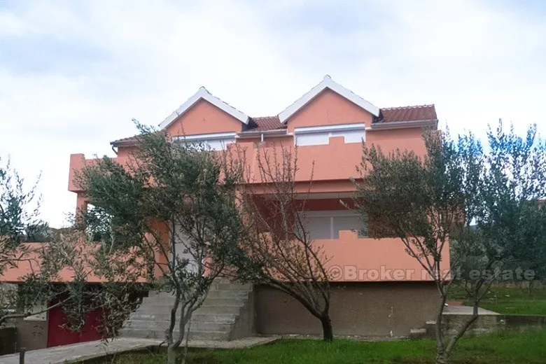 samostojeća obiteljska kuća, na prodaju - slika 2