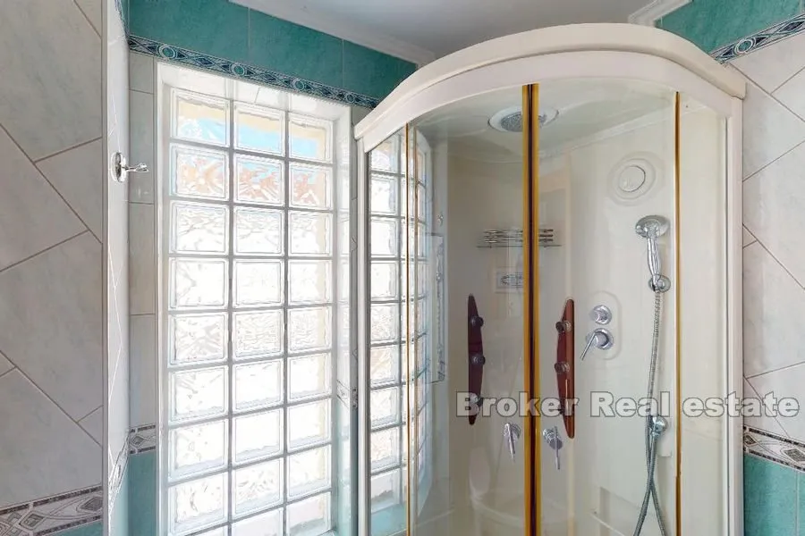 apartmanska kuća s pogledom na more - slika 19