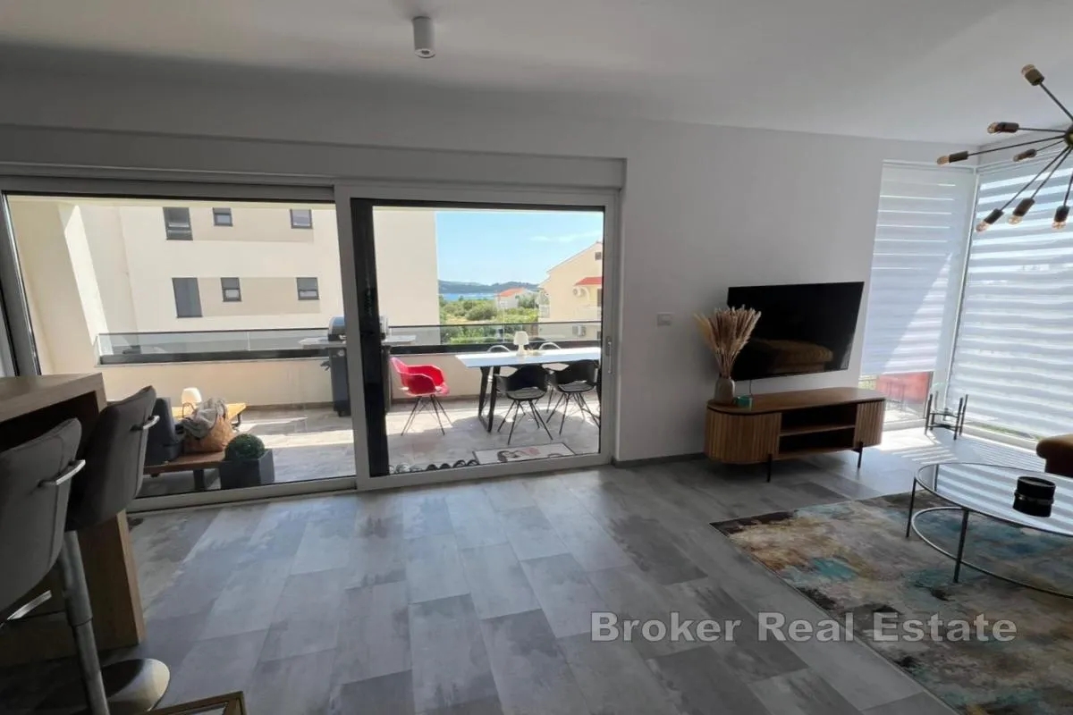 prostrani dvosobni apartman - slika 3