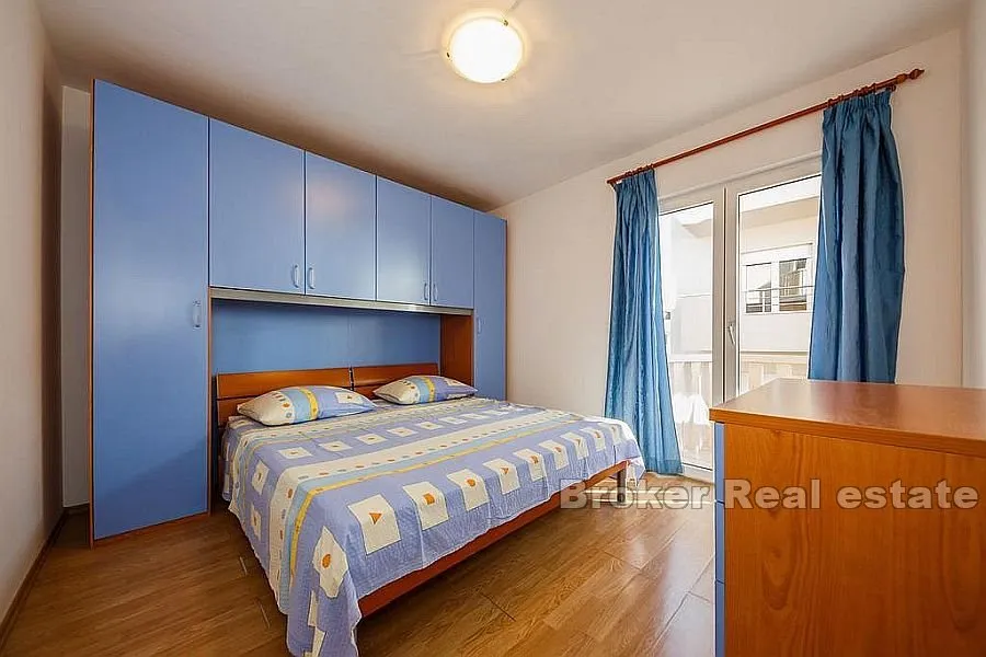 apartmanska zgrada u blizini mora - slika 6