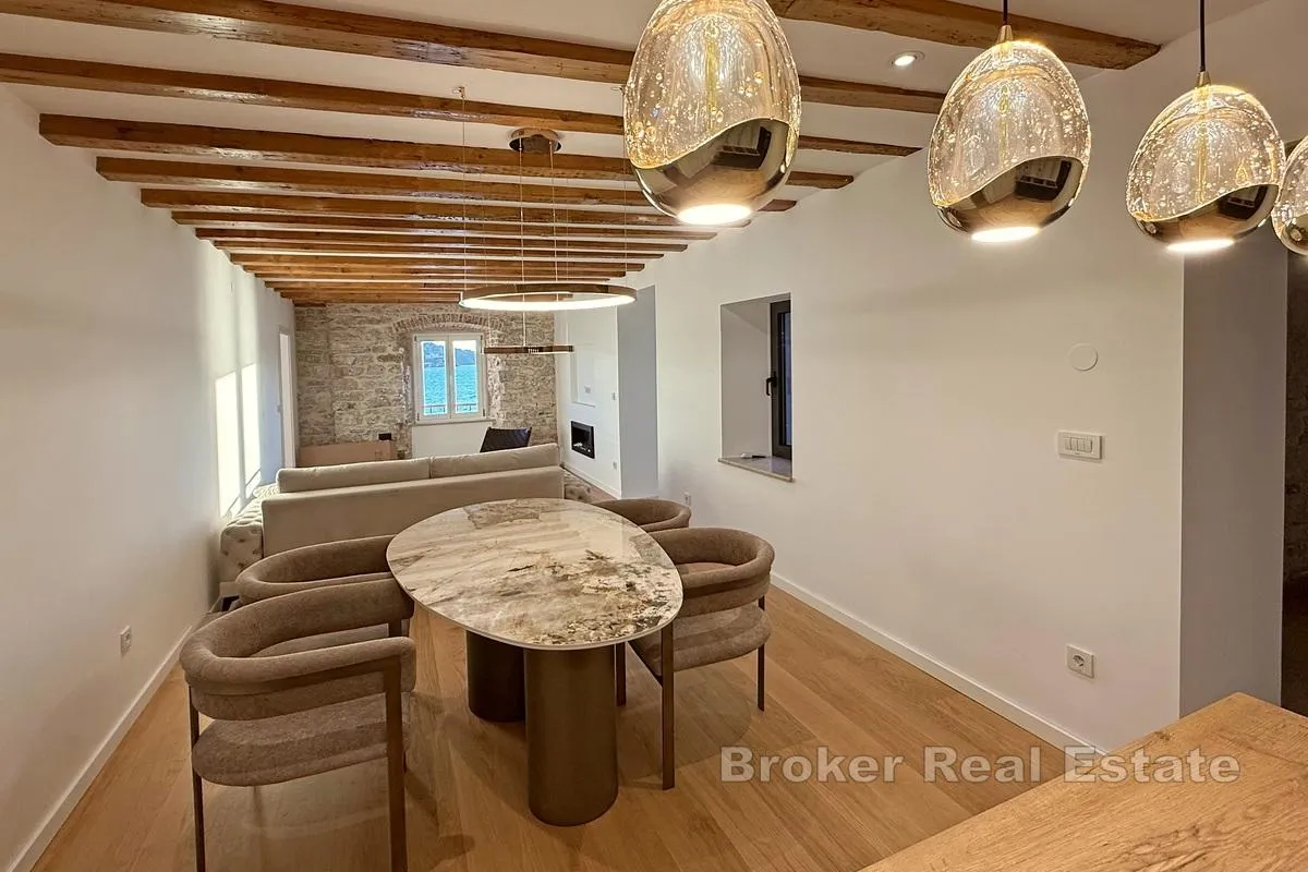 Luksuzan apartman u prvom redu do mora - Sibenik, Sibenik