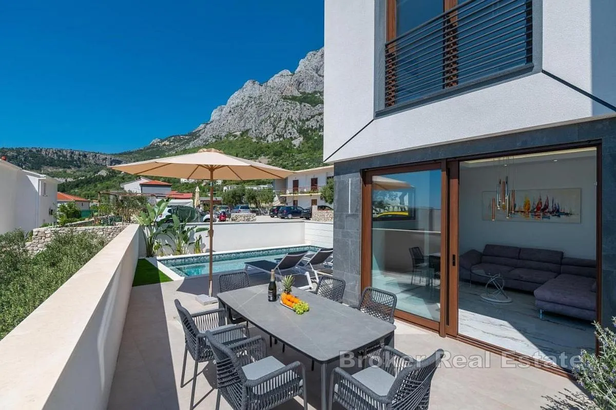 prekrasna vila sa pogledom na mediteransku obalu - slika 6