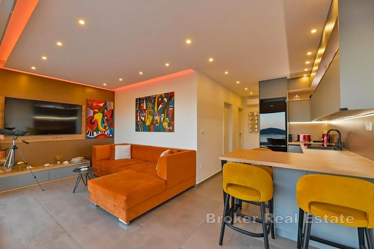 luksuzni penthouse s krovnom terasom i panoramskim pogledom na more - slika 3