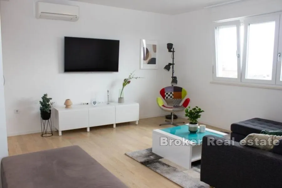 Prekrasan dvosoban stan na sjajnoj lokaciji - Lokve, Split grad
