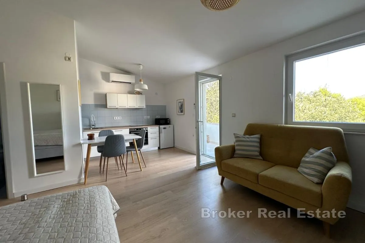trosoban apartman u blizini plaže - slika 13