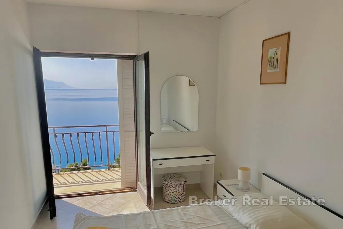 apartmanska kuća u prvom redu do mora - slika 9