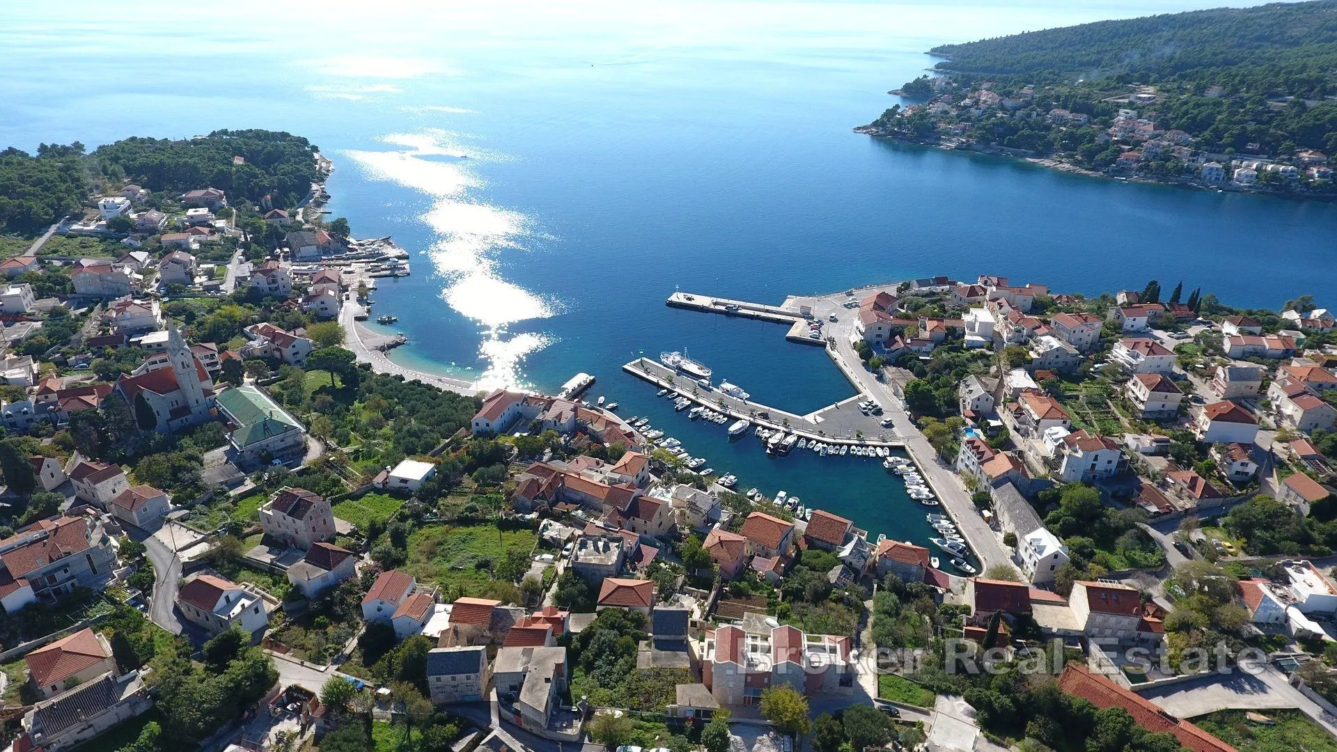 čarobna kamena kuća s bazenom i pogledom na more - slika 20