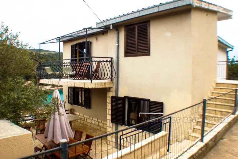renovirana samostojeća kuća, 50 metara od mora - slika 9