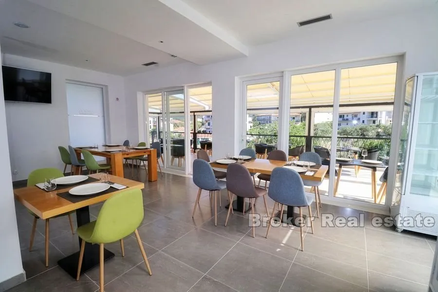 apartmanska kuća sa restoranom - slika 5