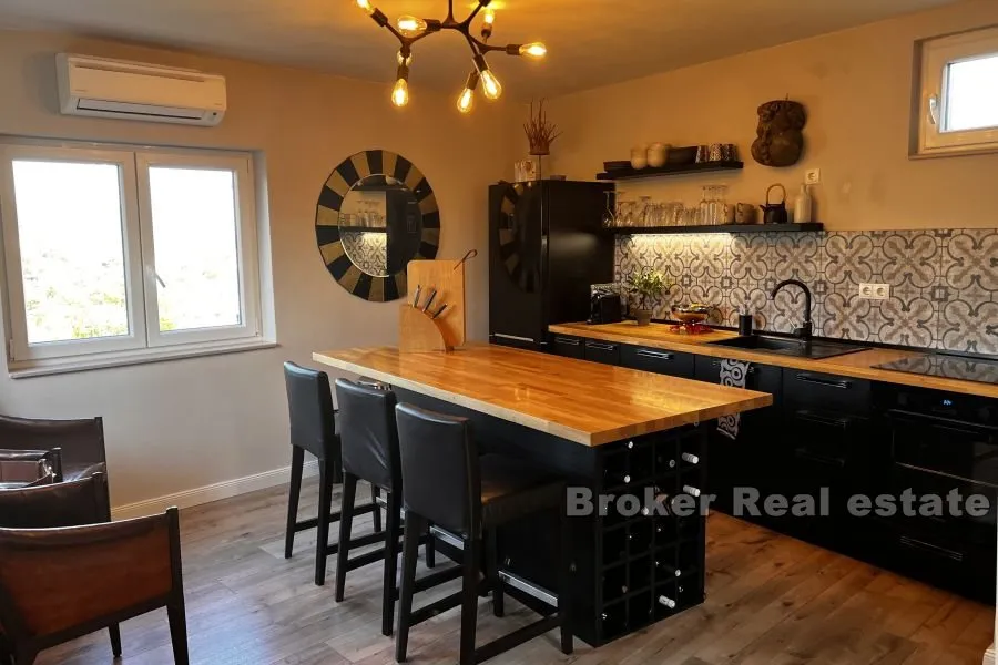kamena kuća s pogledom na more - slika 7
