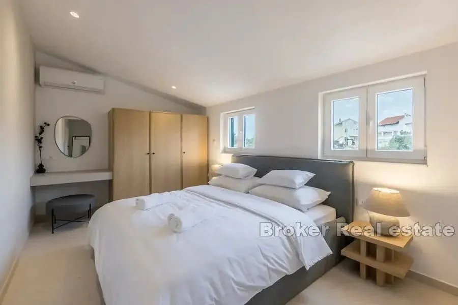 moderna vila s bazenom - slika 9