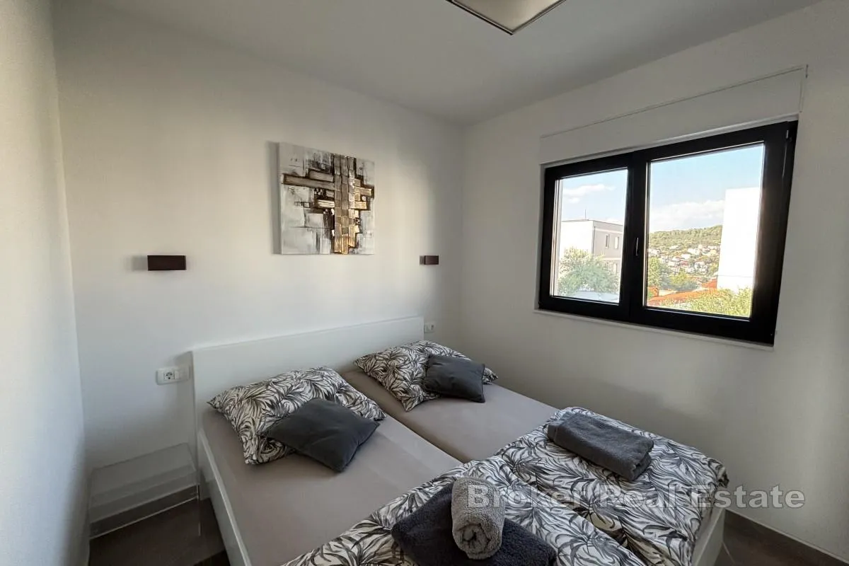 moderan dvosoban apartman s bazenom - slika 8