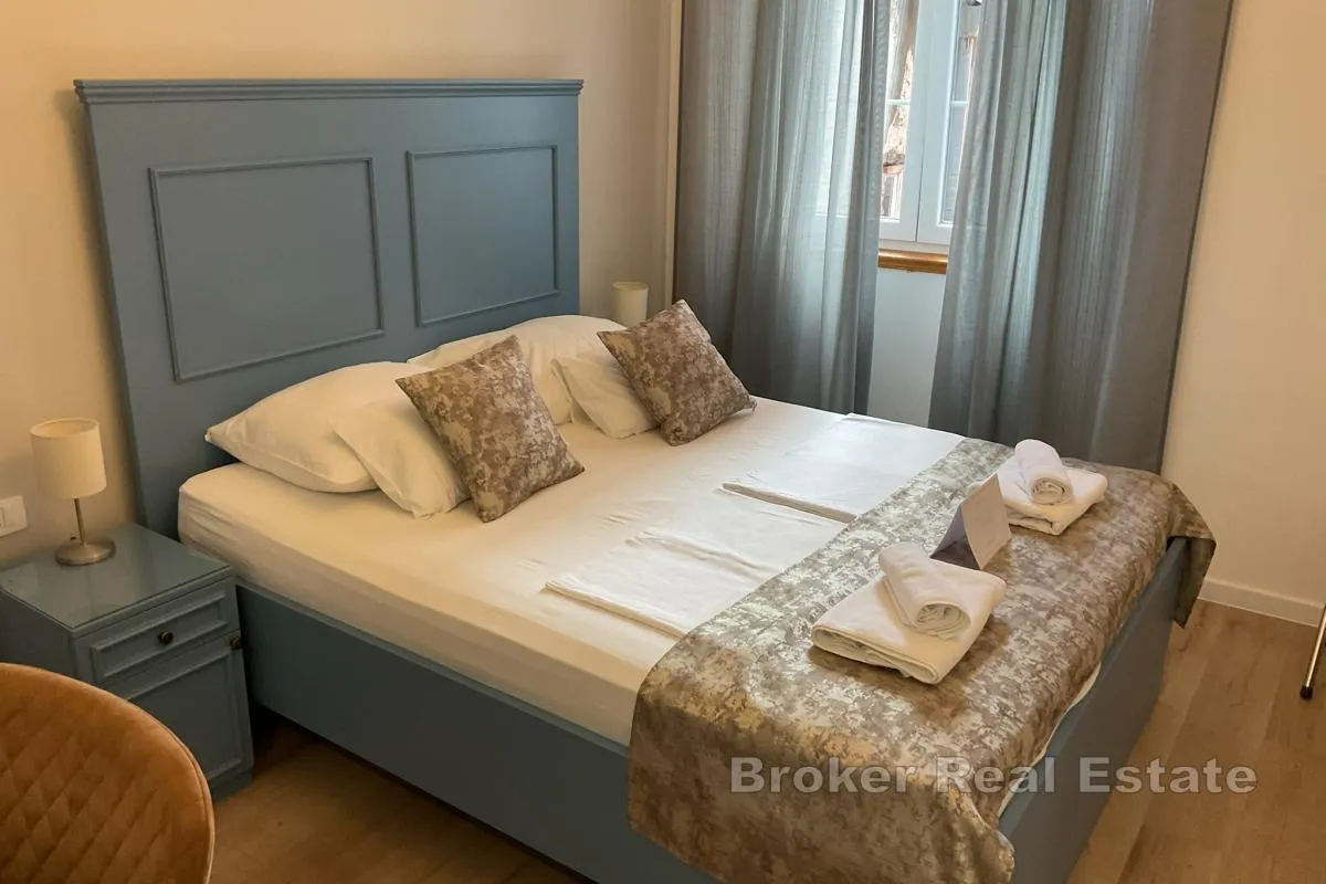 boutique smještaj s 9 luksuznih soba u srcu povijesne jezgre - slika 8