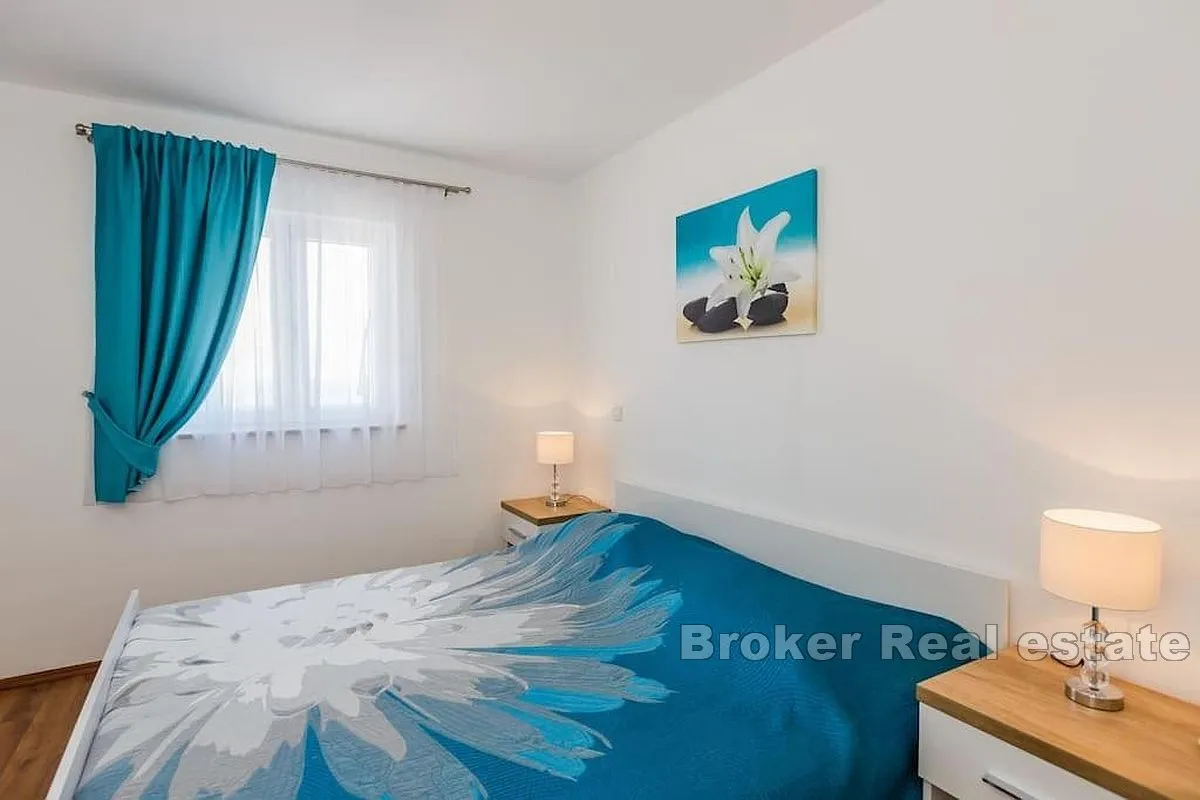 prekrasna vila, za najam - slika 8