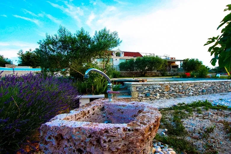predivna vila s očaravajućim pogledom na more, na prodaju - slika 11