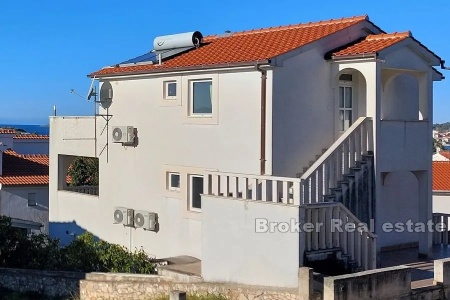 apartmanska kuća s pogledom na more - slika 2
