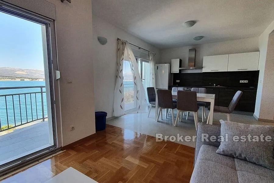 kuća s tri apartmana uz plažu i more - slika 4