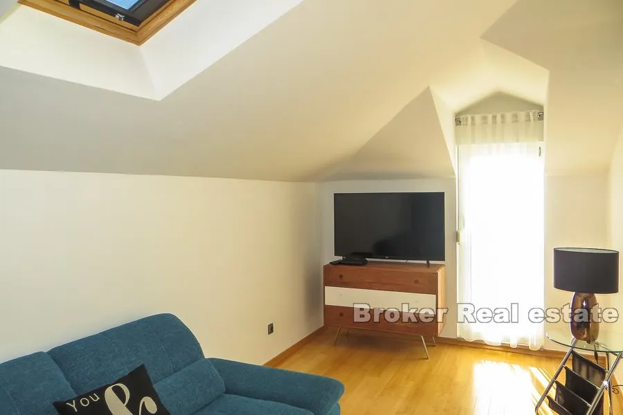apartman na mejama, za najam - slika 11