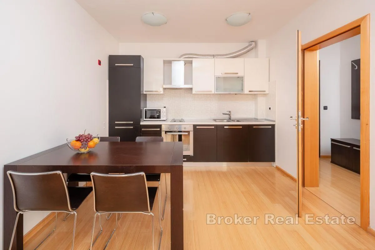 apartmanska kuća prekrasnim pogledom i blizinom mora - slika 5