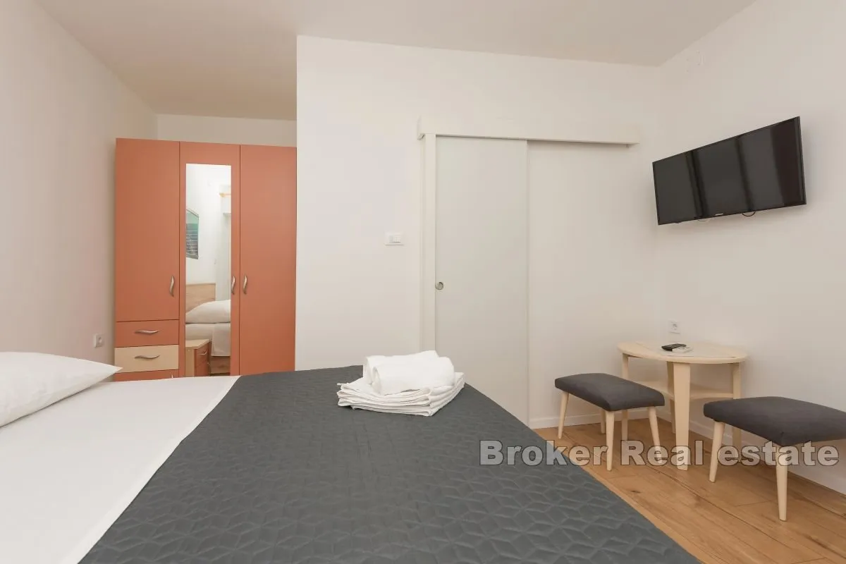 kuća sa šest apartmana blizu mora - slika 15