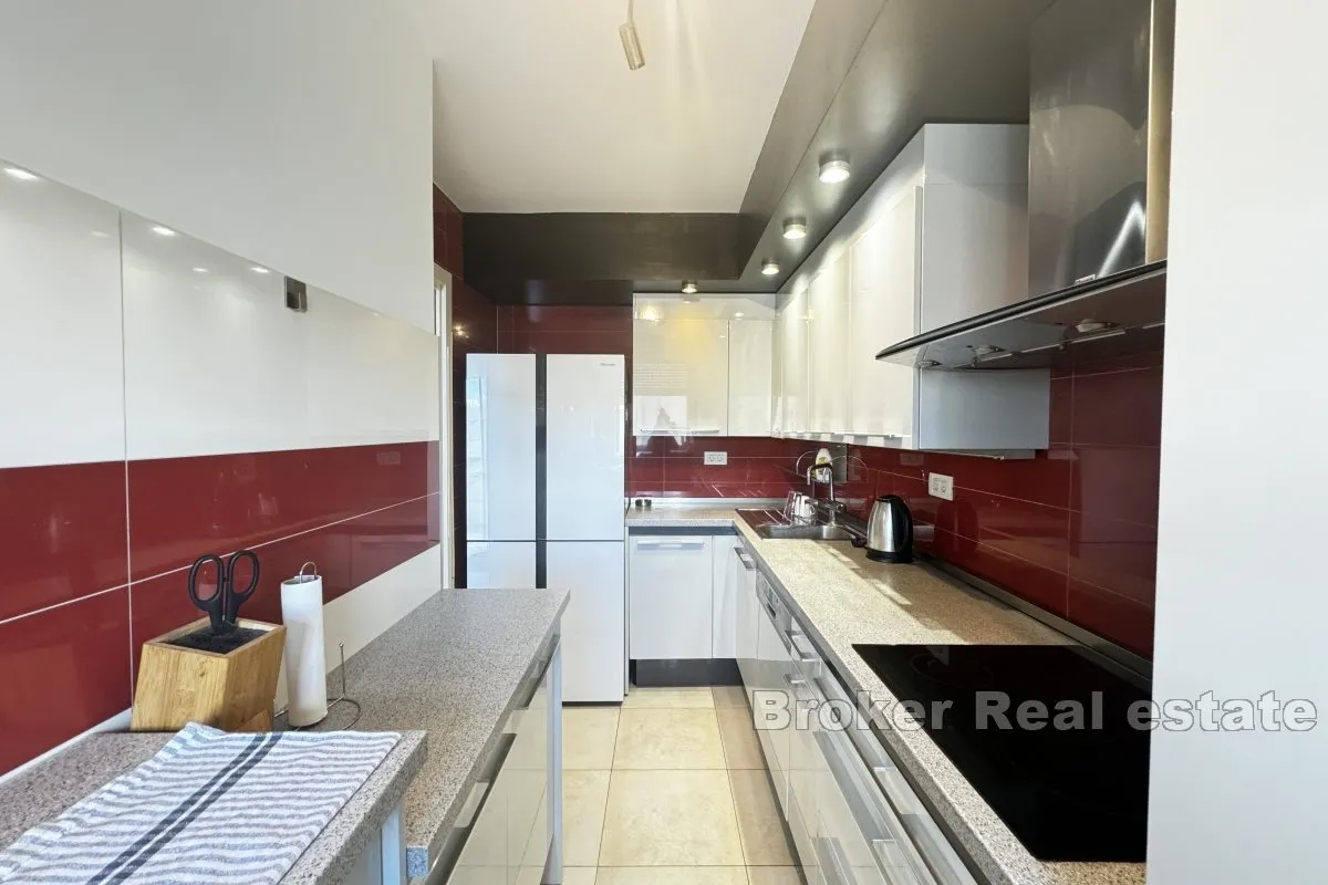 prostran trosoban apartman - slika 5
