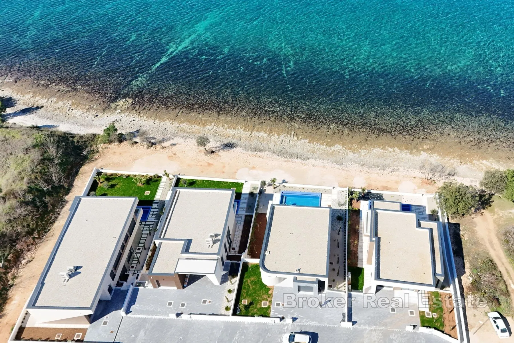 moderna vila na prekrasnoj lokaciji - slika 7