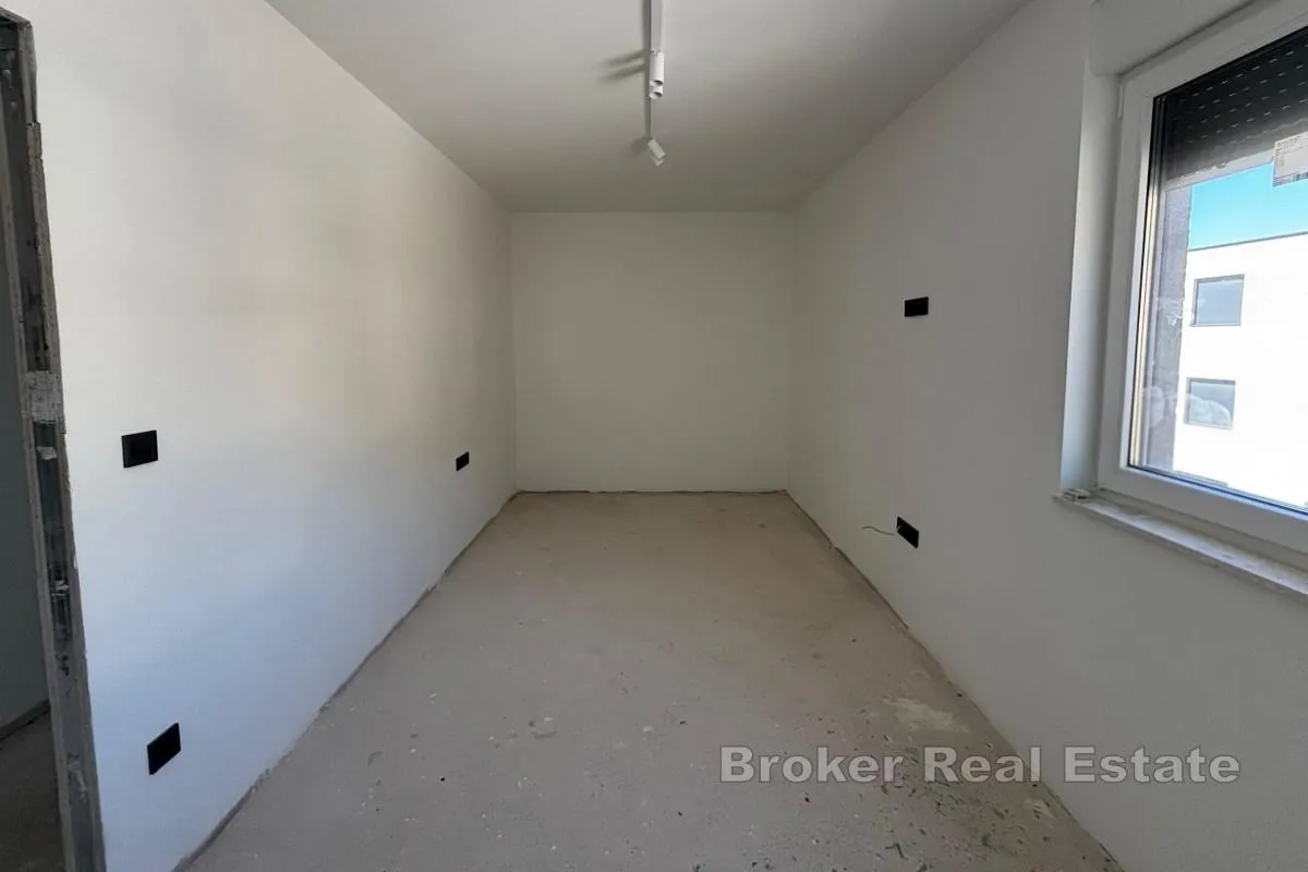 luksuzan penthouse s otvorenim pogledom na more - slika 2