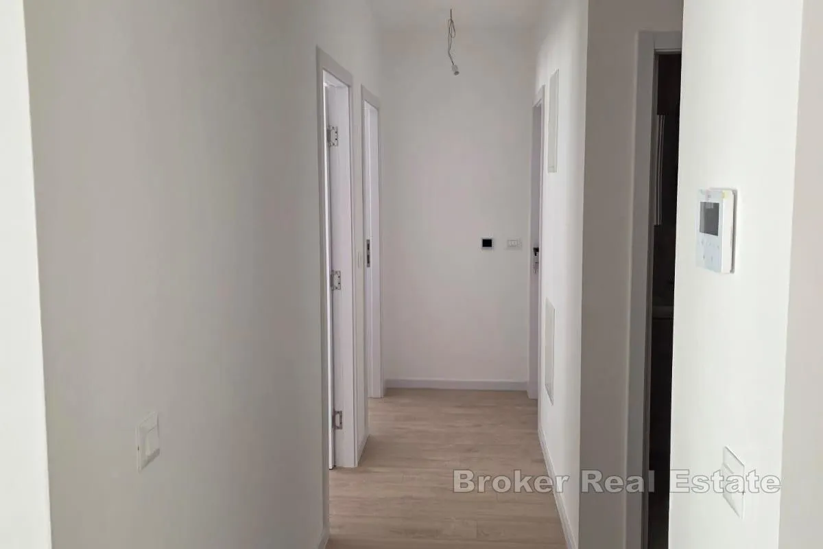 trosoban apartman u novogradnji sa blizinom mora - slika 8