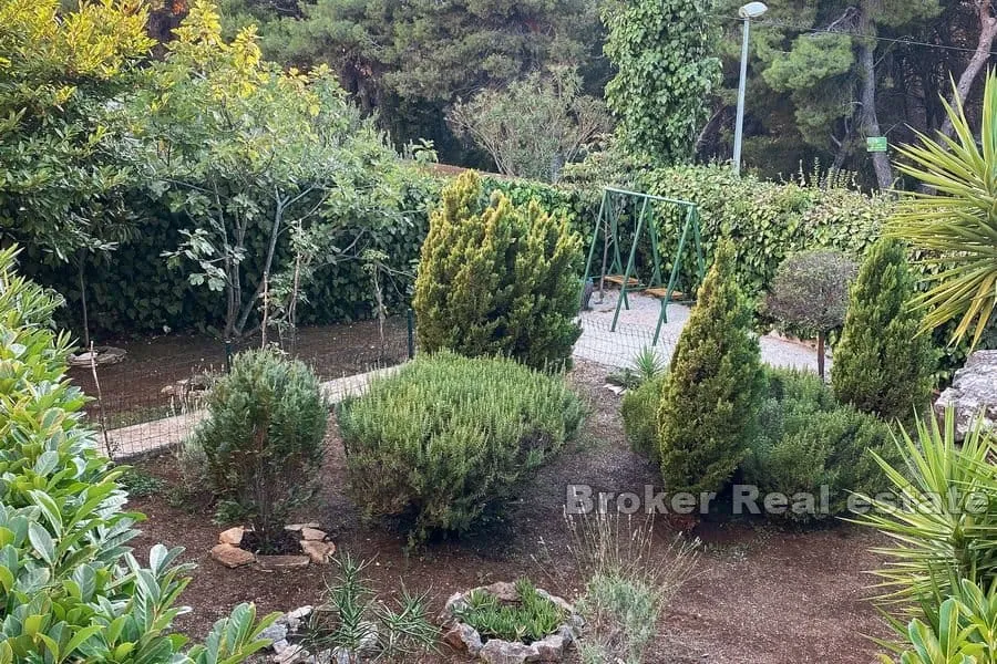 apartmanska kuća blizu mora - slika 18
