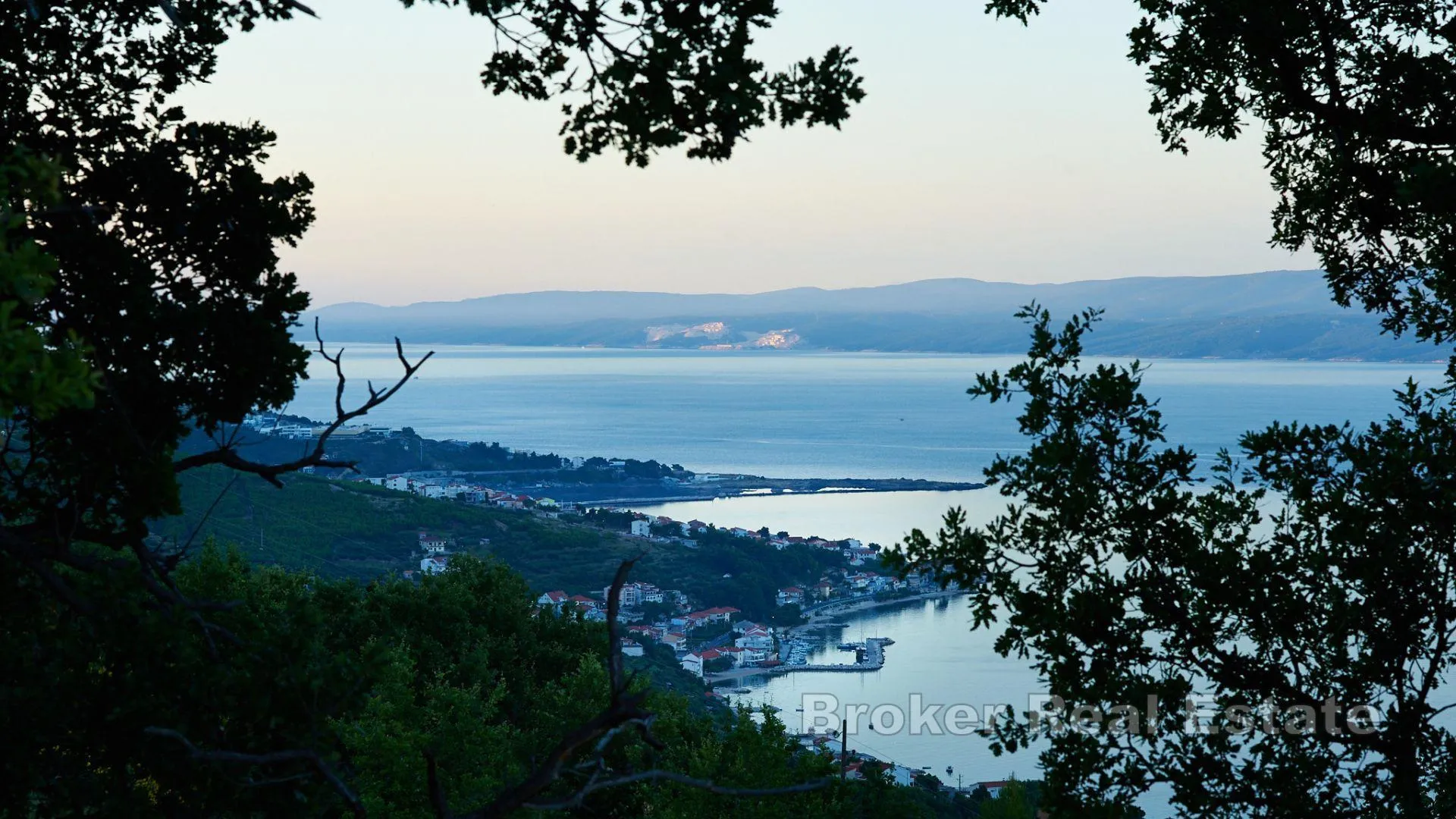 vila za odmor s očaravajućim pogledom na more - slika 20