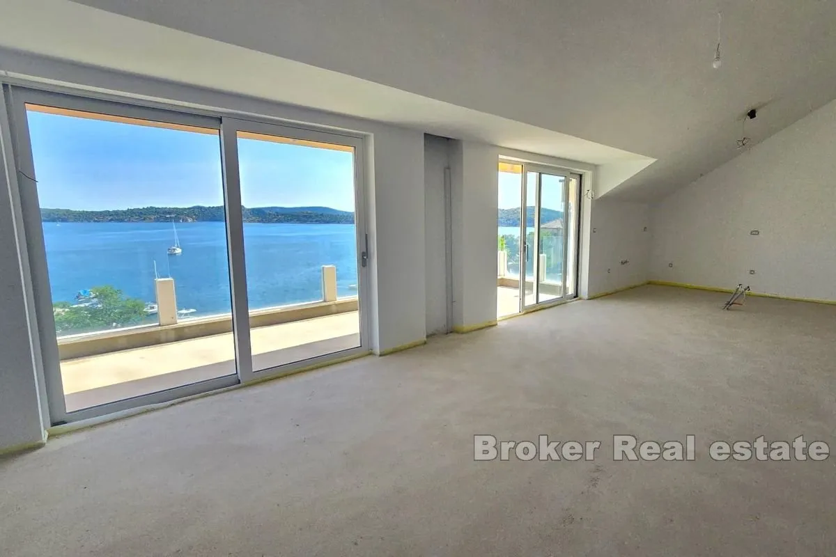 apartman s pogledom na more - slika 2