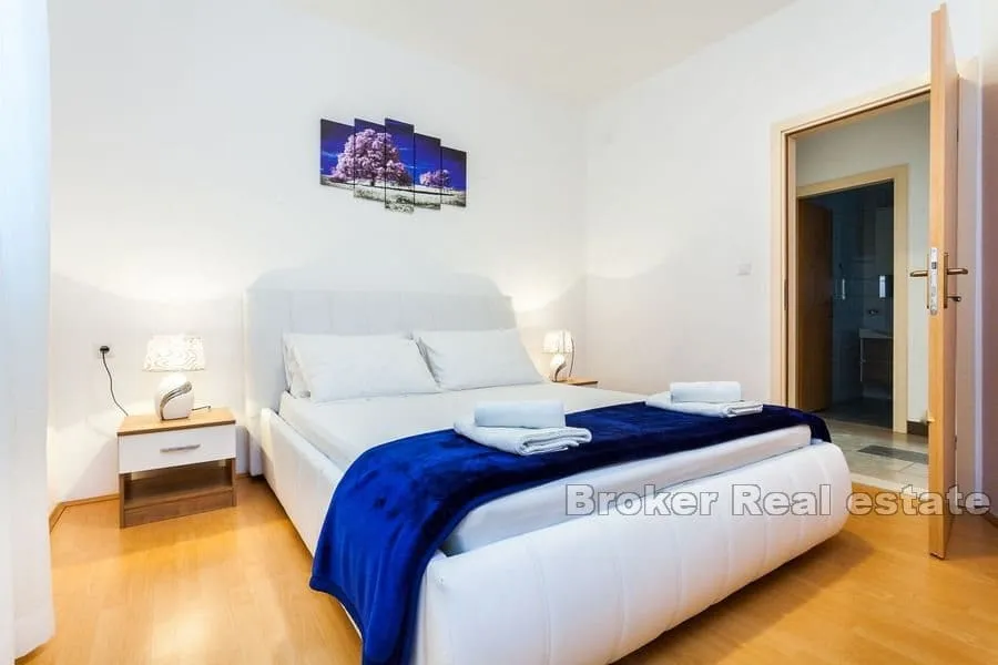 apartmanska kuća prvi red do mora - slika 12
