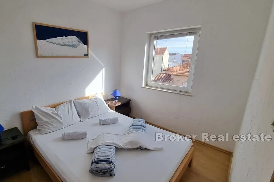 apartmanska kuća blizu plaže i centra - slika 6
