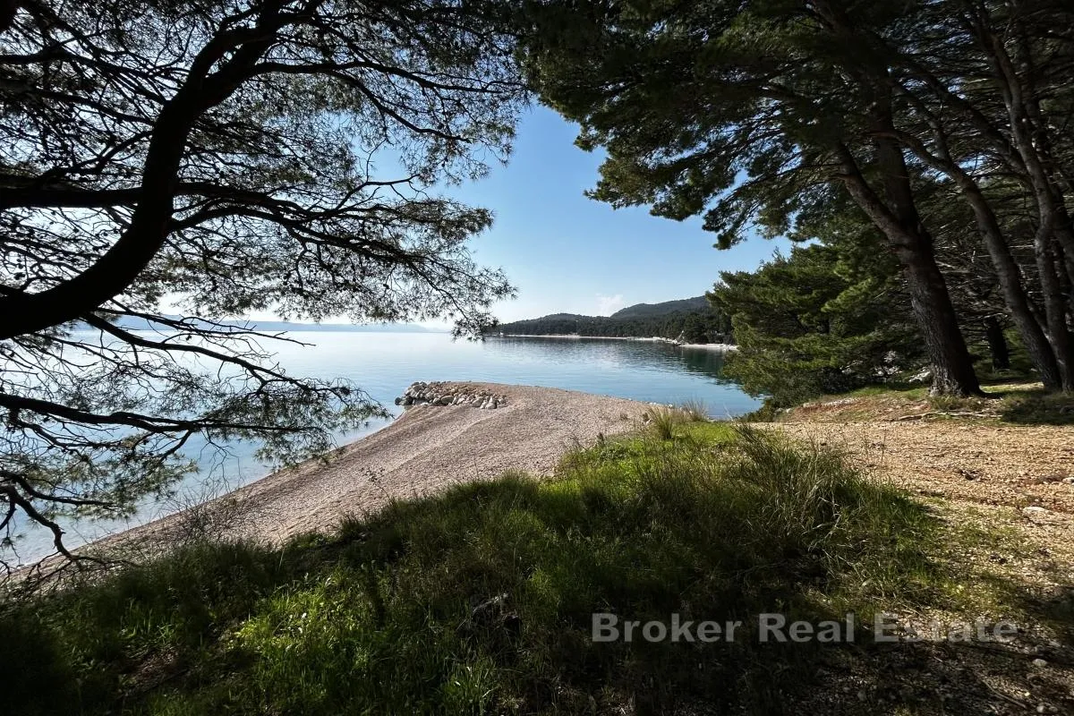 Građevinsko zemljište prvi red do mora, T3 zona - Makarska