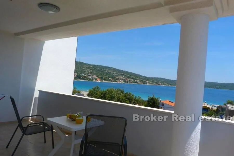 apartmanska kuća s pogledom na more, na prodaju - slika 2