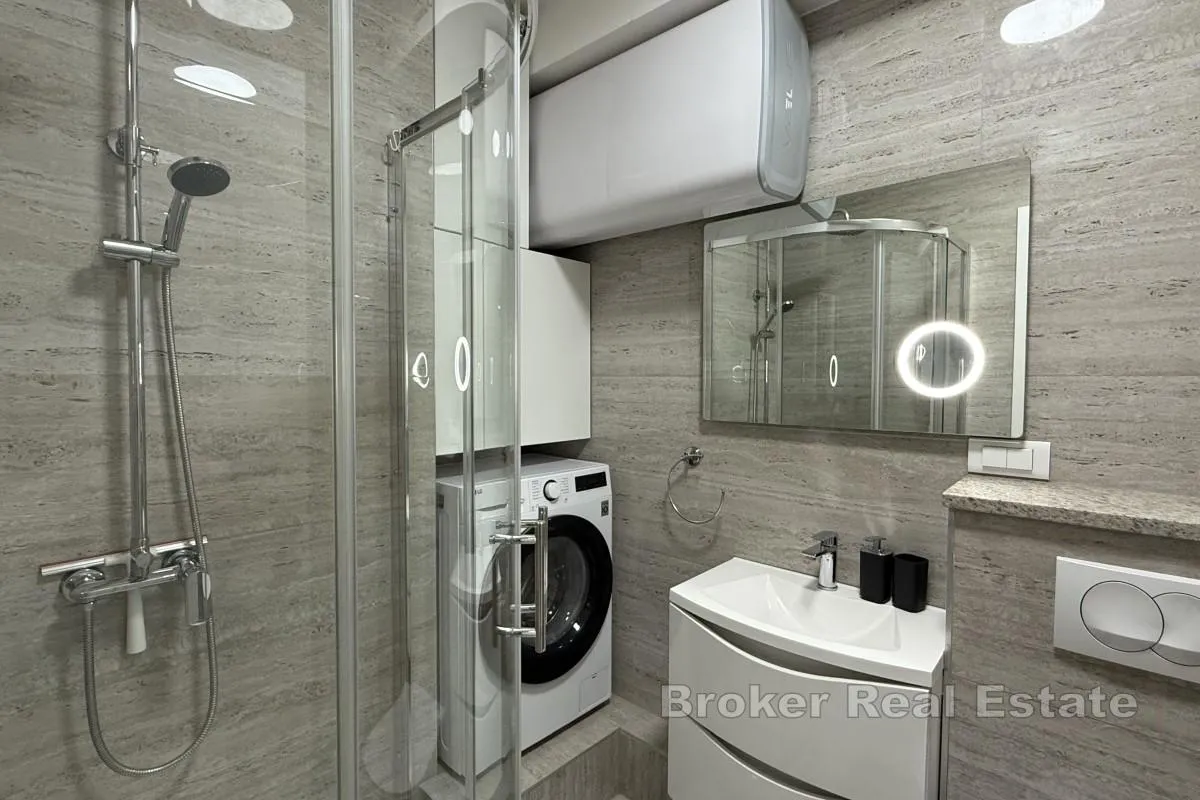 elegantni apartman s pogledom na more - slika 6